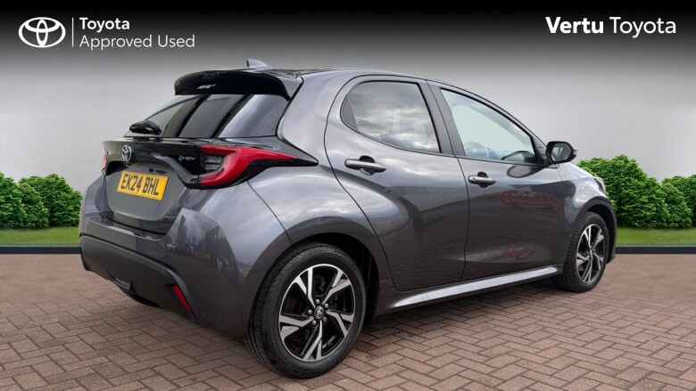 Toyota Yaris 1.5 Hybrid Design 5dr CVT Hybrid Hatchback